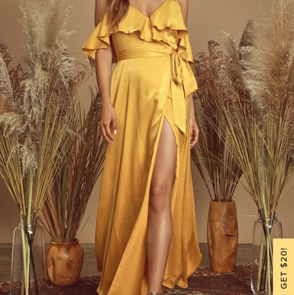 Lulu's Moriah cold shoulder satin wrap dress size large